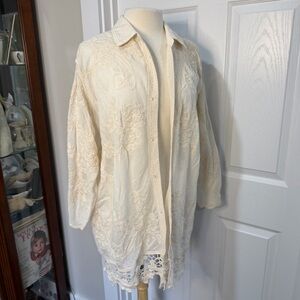 Solitaire Ivory Lace & Embroidered Top